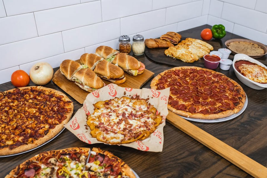 Creno's Pizza Company Logan